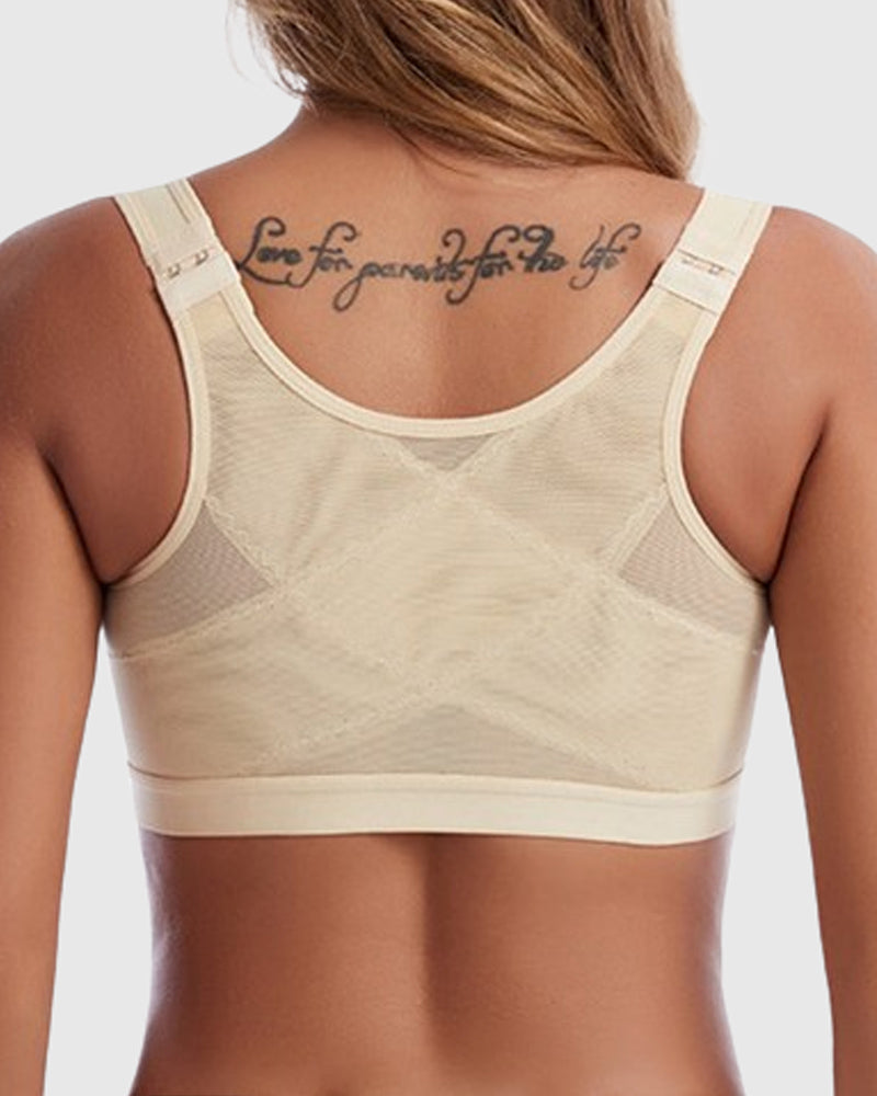 Women's bra with front closure and adjustable straps