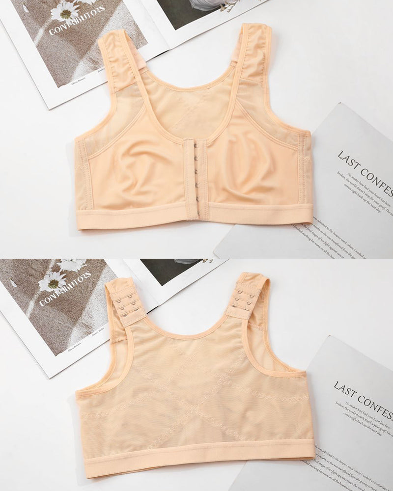 Women's bra with front closure and adjustable straps