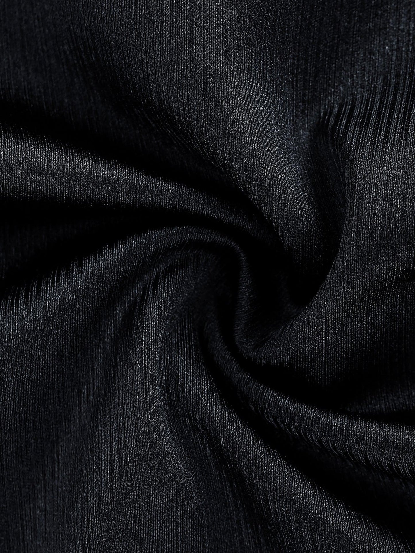 Sheathing thong body with square neckline and smoothing shine