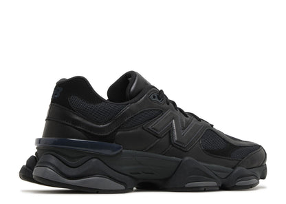 9060 Triple Black