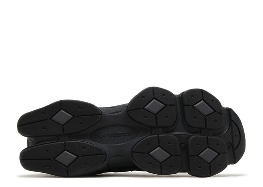 9060 Triple Black
